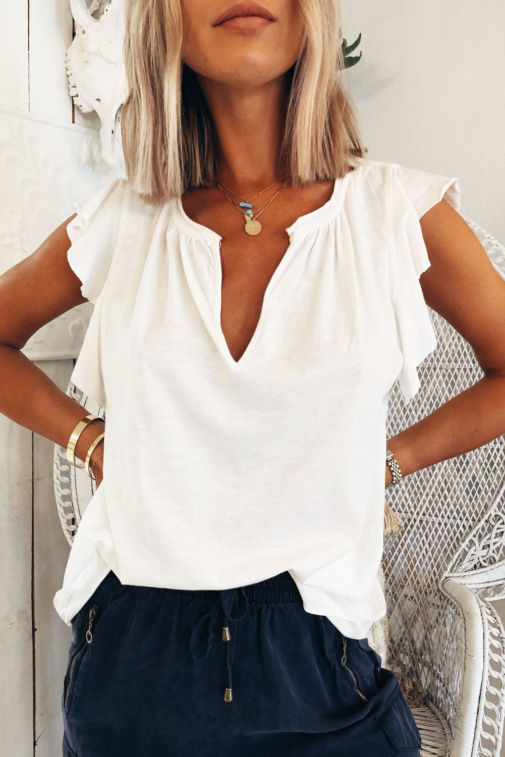 White Casual Solid V Neck Butterfly Sleeve Top MTO0198