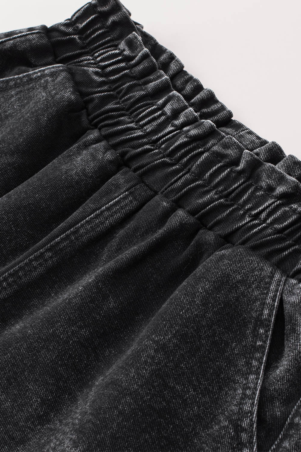 Black Retro Bleach-washed Ruffled Elastic High Waist Denim Shorts MEO0210